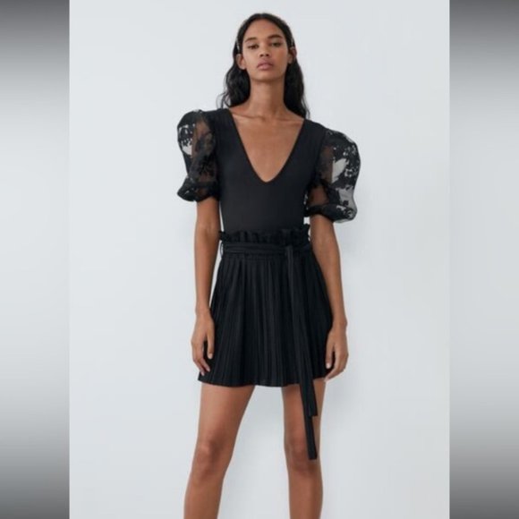 ZARA PLEATED MINI SKIRT Black 0/5584/909/800/02 - Picture 1 of 2